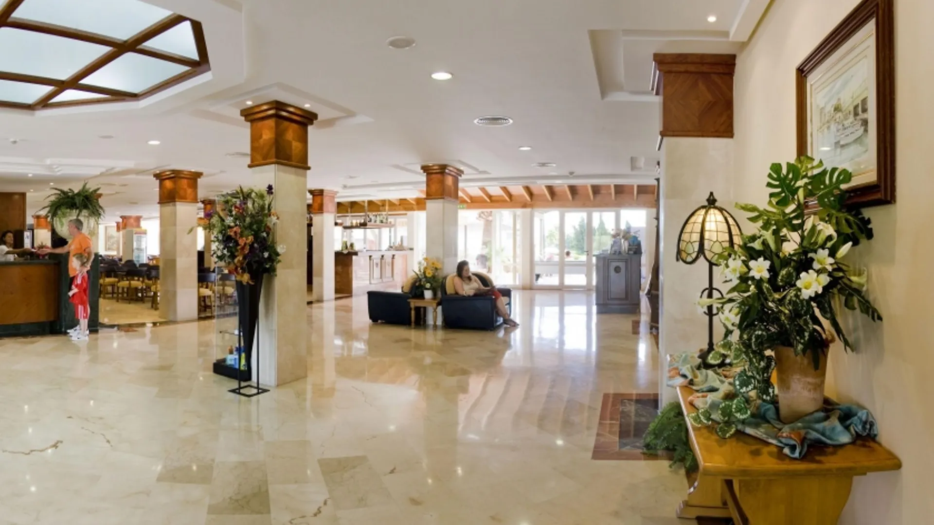 Aparthotel Ferrer Lime Isabel Cala Bona